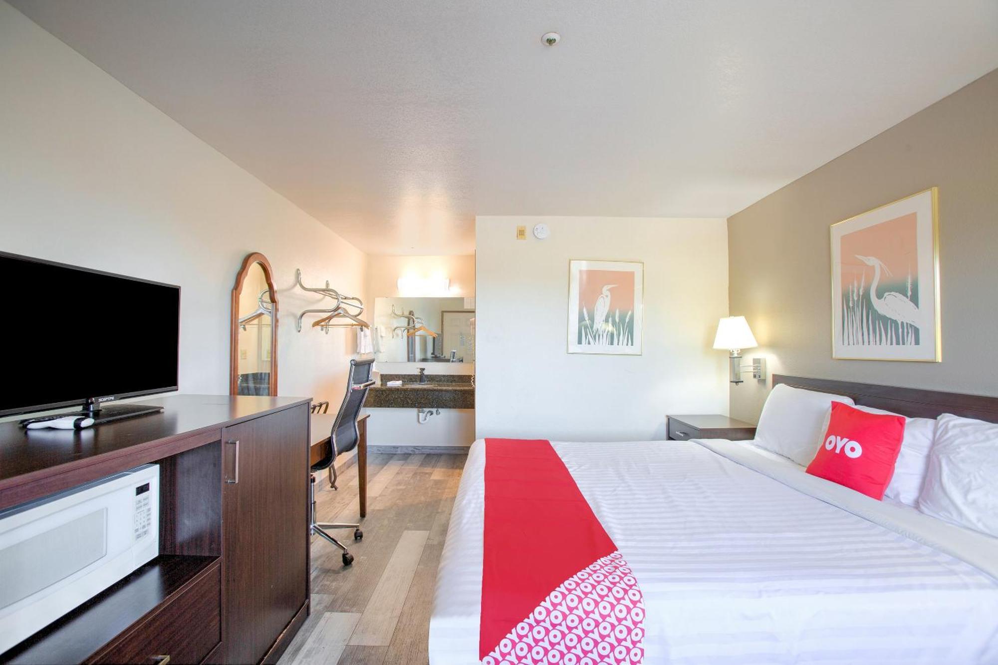 Oyo Woodland Hotel And Suites Exterior foto