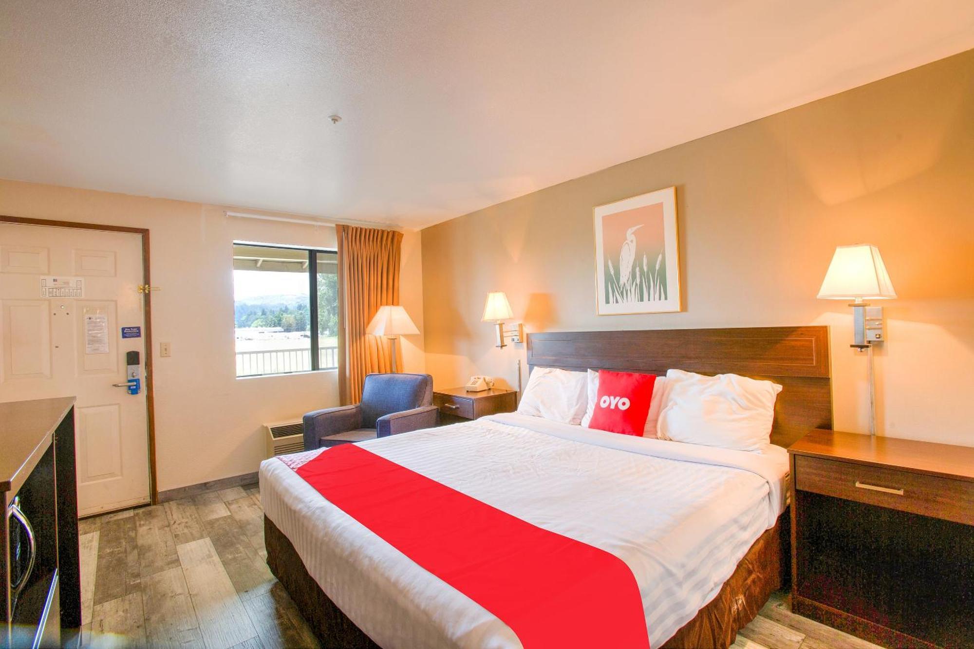 Oyo Woodland Hotel And Suites Exterior foto